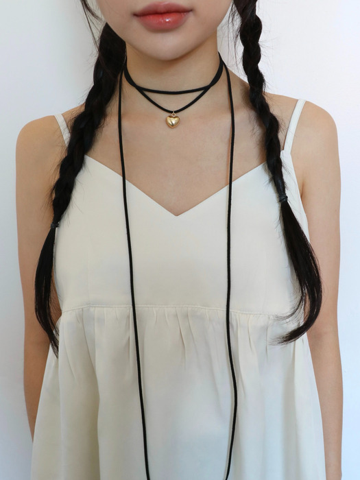 Heart string necklace