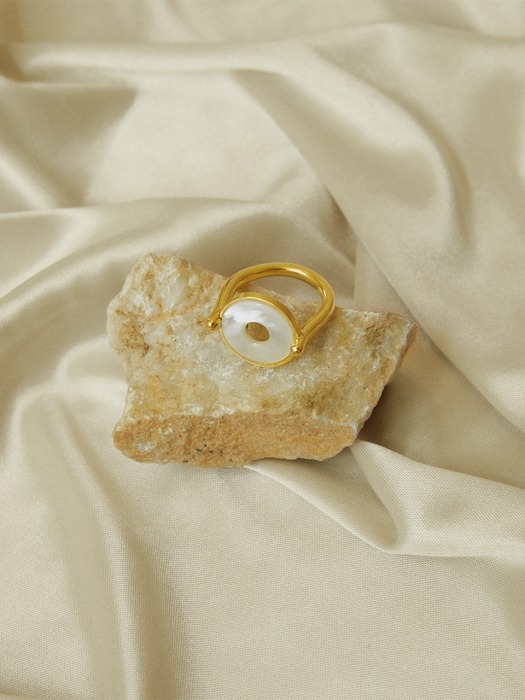 Mother pearl donut ring (마더펄도넛반지)
