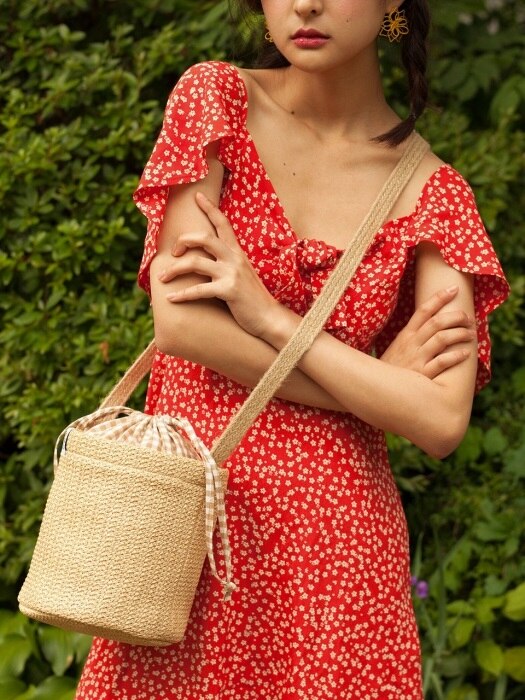 Check pointed basket bag