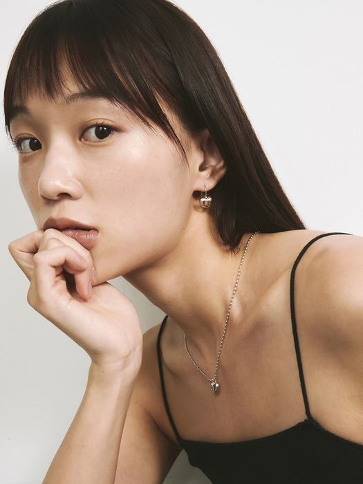 [925 silver] Tiny hole heart earrings