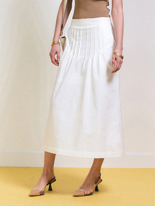 Tuck Detail Long Skirt (White)