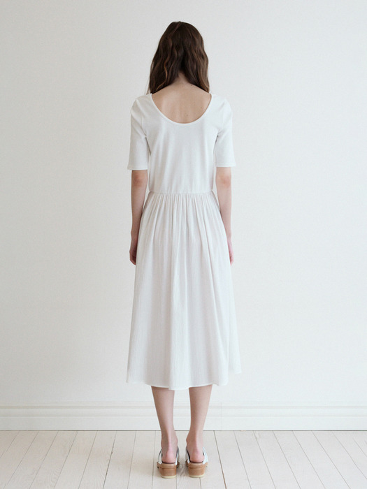 Round Long Dress-white