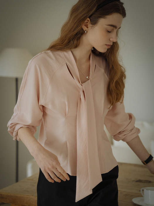 Tied collar pearl button flare blouse_Pink