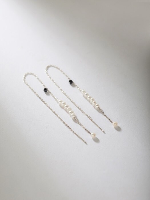 [SILVER 925] WHITE SOLEIL POINT EARRING