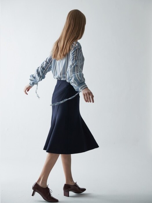 CURVES BUTTON FLARE SKIRT_NAVY