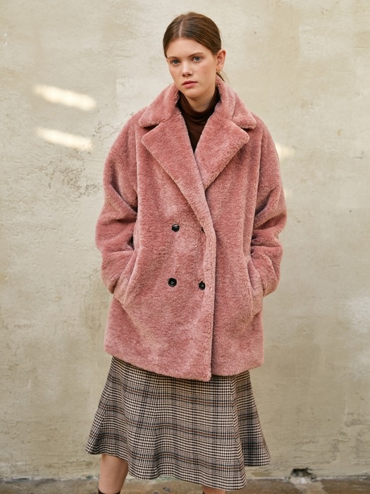 Oversized Double-Breasted Eco Fur Coat_Rose pink 오버사이즈 더블-브레스티드 에코 퍼 코트_로즈 핑크