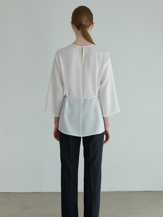 ESSENTIAL BLOUSE off white