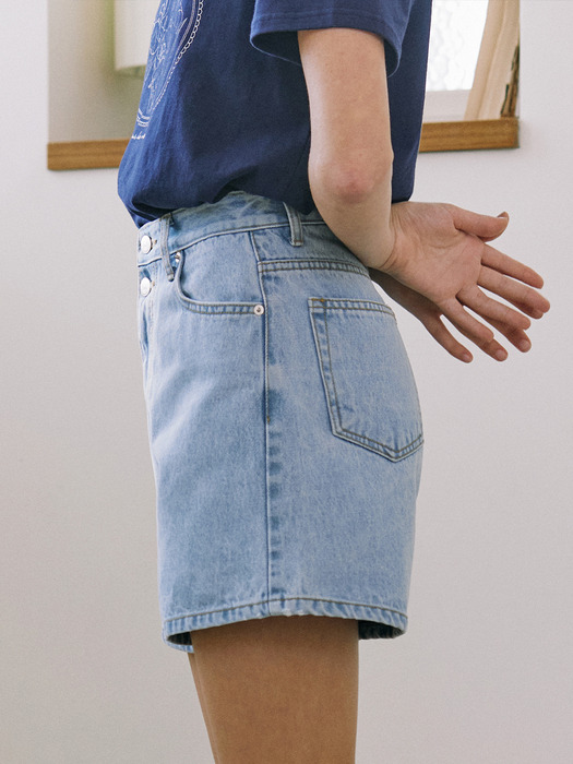 Button Detail Denim Shorts - Light Blue