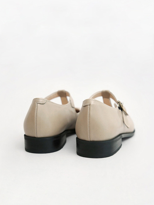 T-Mary Jane Shoes . Warm Gray