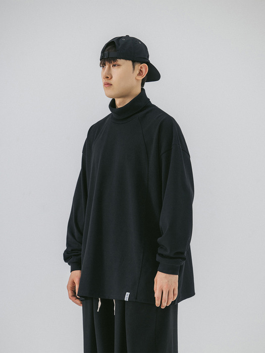 Oval Incision Turtle Neck Long Sleeve - Black