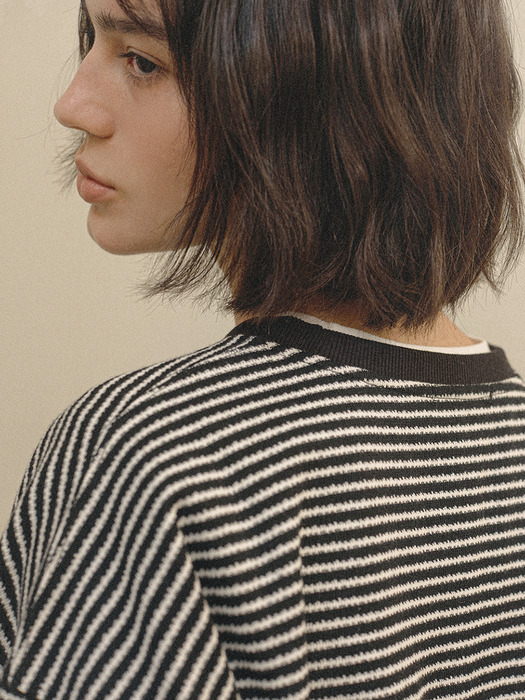 Relax Stripe Sweatshirt (black)