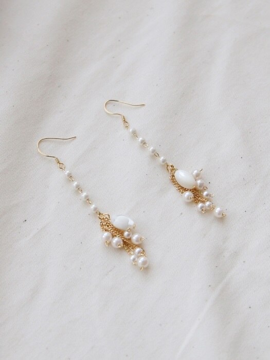 pearls bouquet earrings