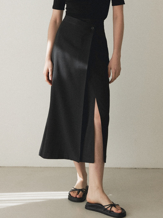 One-button slit long skirt_Black