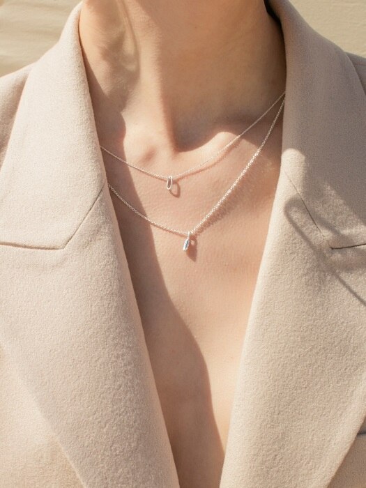 Tiny bone necklace + O necklace SET