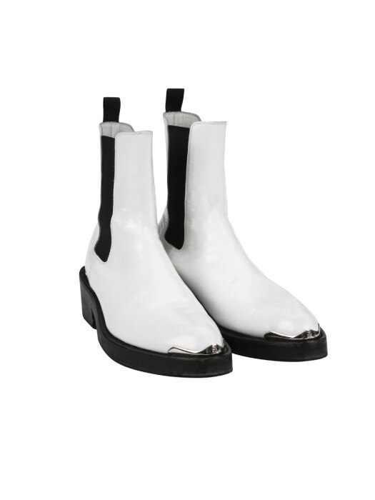 ordinary white ankle boots