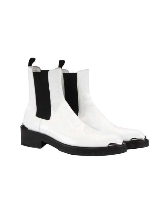 ordinary white ankle boots