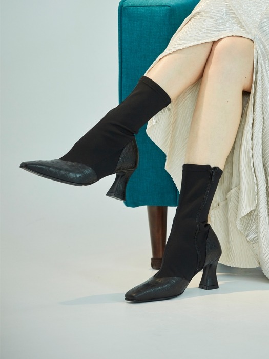 ws192033008- Carmen socks boots Black wani