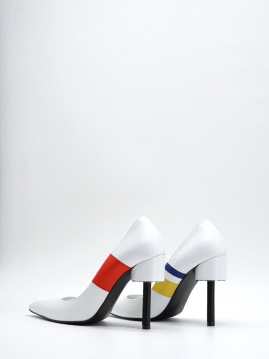 100 HIGH HEEL PUMPS IN THREE PRIMARY COLORS AND WHITE LEATHER 