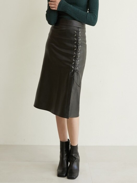 monts751 eyelet leather skirt (black)