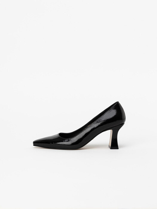 Piano Pumps in Textured Black