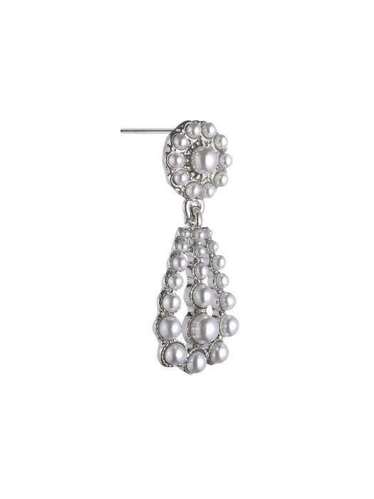 weich pearl earrings