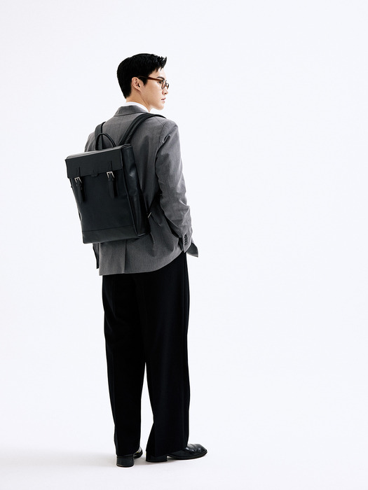 Polygon Double belted square Backpack [black combo]