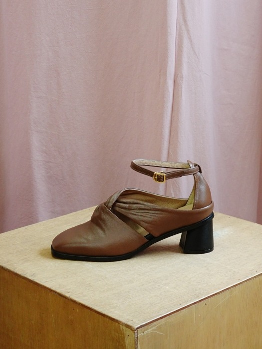 Square shirring ankle strap Chocolate
