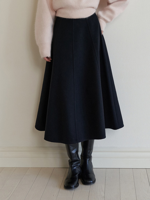 Noel flare skirt (black)