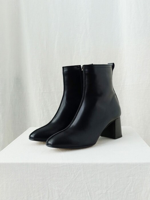 skinny ankle boots black