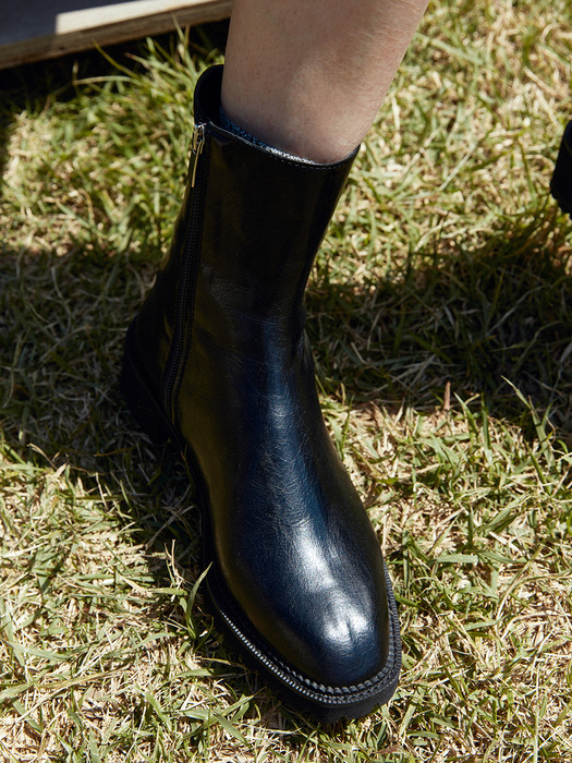 COLIN basic walker boots - 2color 3.7cm 베이직 지퍼 워커 앵클부츠
