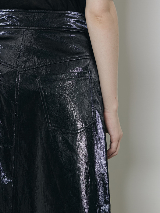 Glossy A-Line Skirt_Black