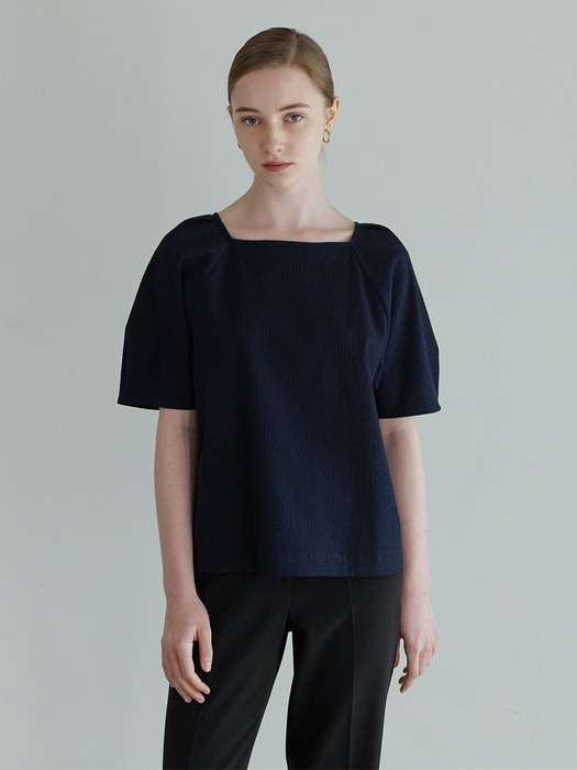 CRINKLED SQUARE NECK BLOUSE navy