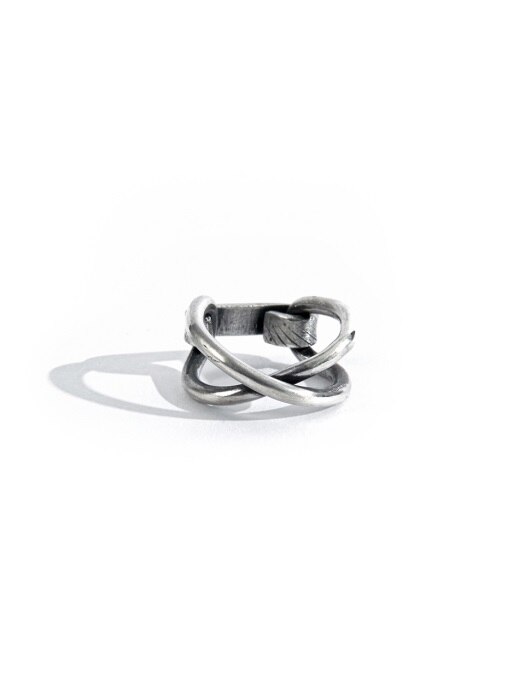 SEWN SWEN SILVER CROSS LINE SCRATCH TAG RING  