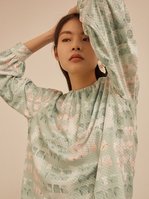 Mint cube gather blouse