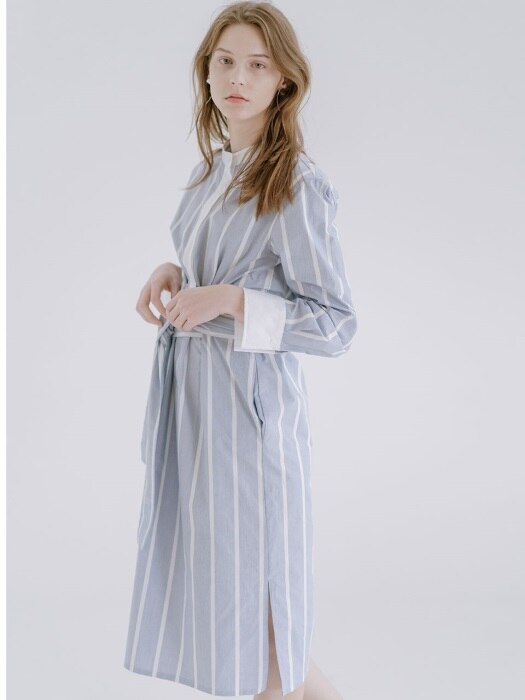 SNOW COLLAR DRESS BLUE