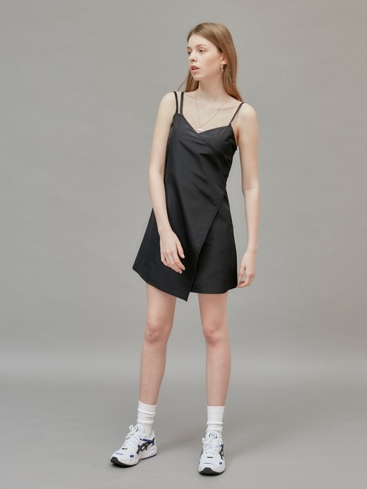 18 SUMMER LOCLE UNBALANCE STRAP MINI DRESS - BLACK