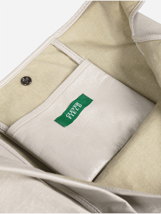 Vegan leather embroidered logo tote bag_CREAM