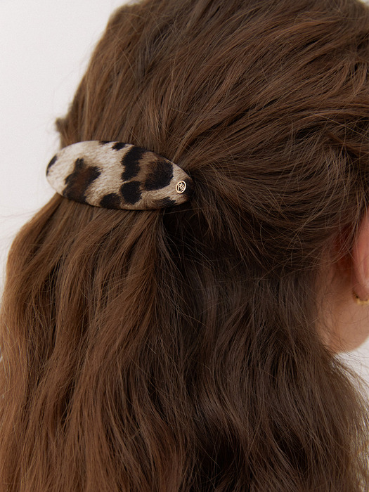 classique leopard hair pin (bold oval)
