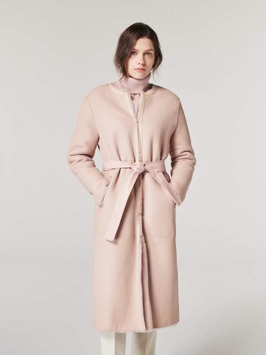 ROUND-NECK REVERSIBLE  SHEARLING COAT. BABY PINK