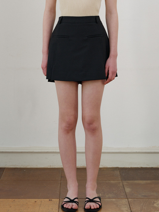 comos 1091 fake mini skirt pants (black)