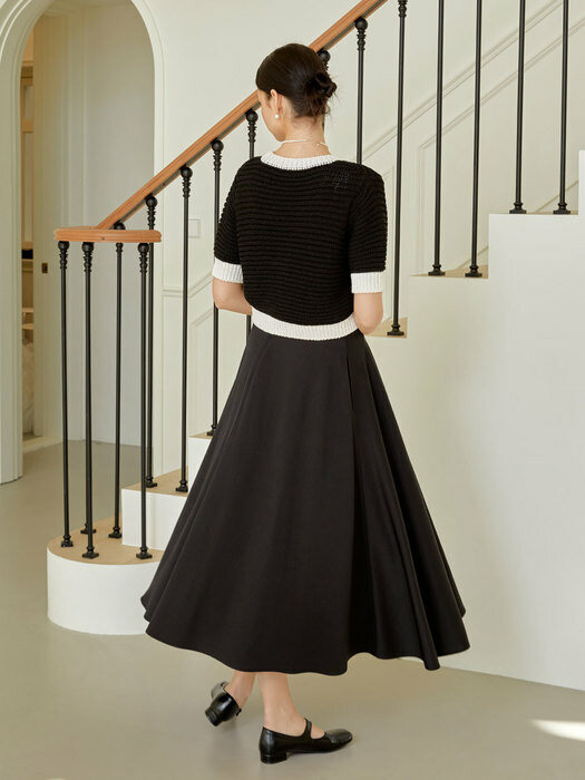 Unbalance flare skirt (black)