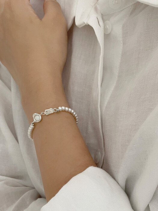 [단독] essential gemstone pearl bracelet (5 colors)