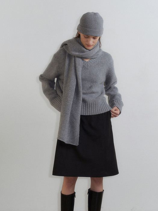 Todd Wool V-neck Sweater in Grey