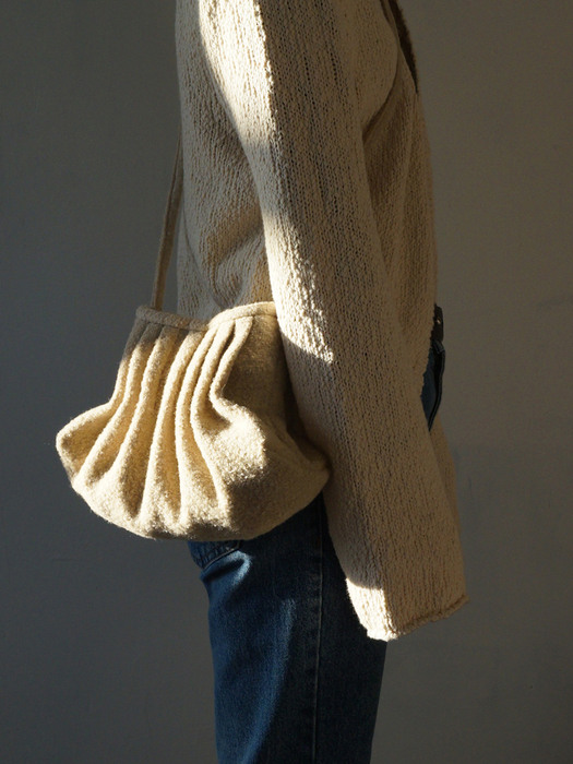 Beige Clam Bag - small