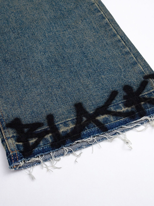 BBD Ankle Sprayed Logo Key Ring Denim Pants (Vintage Blue)