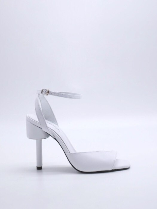 ASYMMETRY ANKLE STRAP 100 SANDALS IN WHITE LEATHER