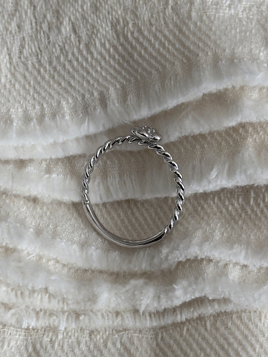 14k Flora ring