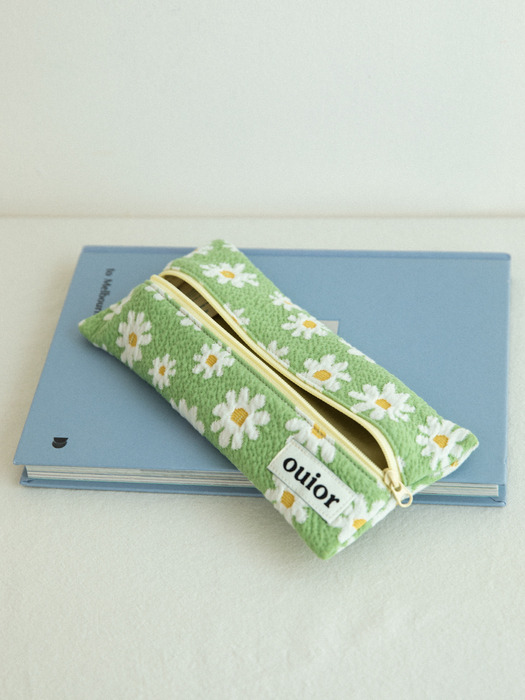 ouior flat pencil case - marguerite green (middle zipper)