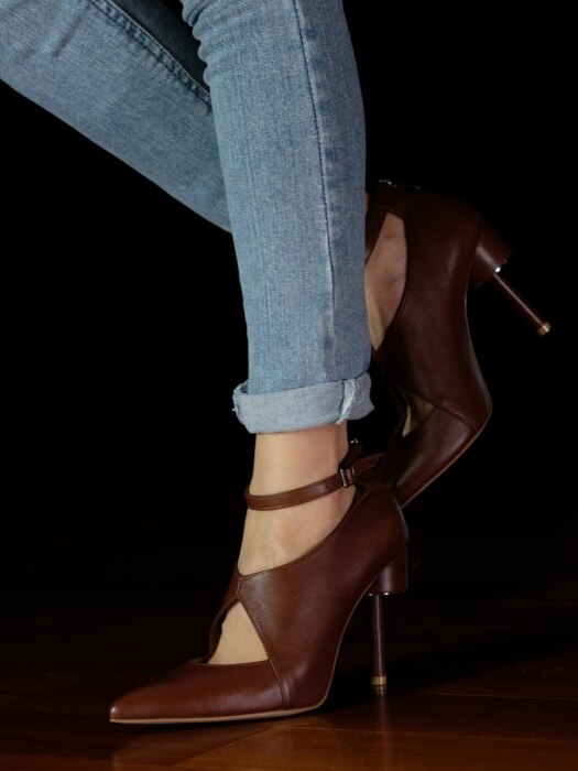 CUT-OUT 100 ANKLE STRAP BOOTS IN BROWN  LEATHER