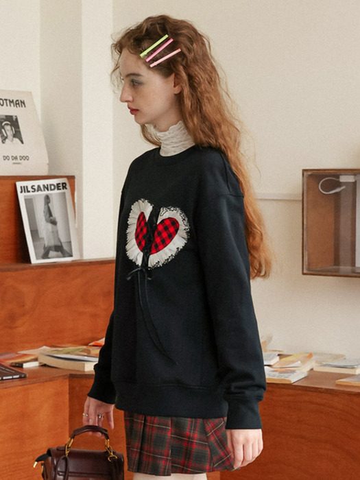 Cest_Ribbon flower heart sweater